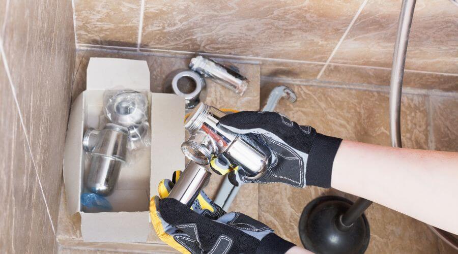 Professional gutter cleaning in Lenox, GA